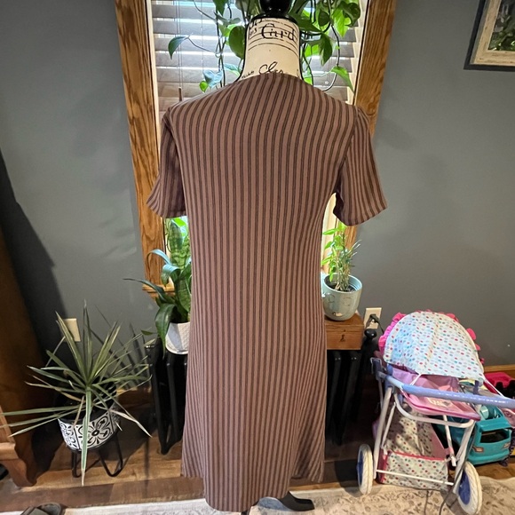 Zara Ruffled Ruched Dress In Striped Brown- Size large - Picture 3 of 7